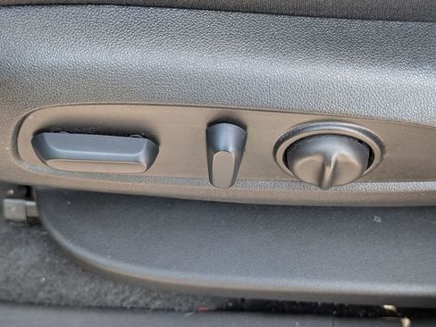 Used 2024 Chevrolet Equinox LT FWD image 15