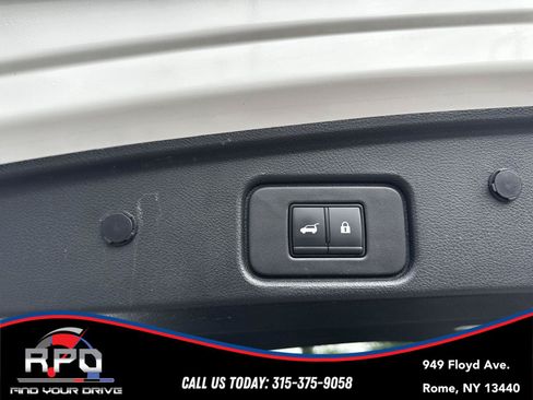 Used 2023 Nissan Pathfinder Platinum AWD/4WD image 36