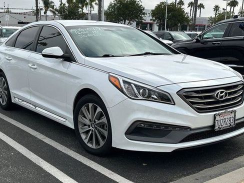 Used 2017 Hyundai Sonata Sport FWD image 2