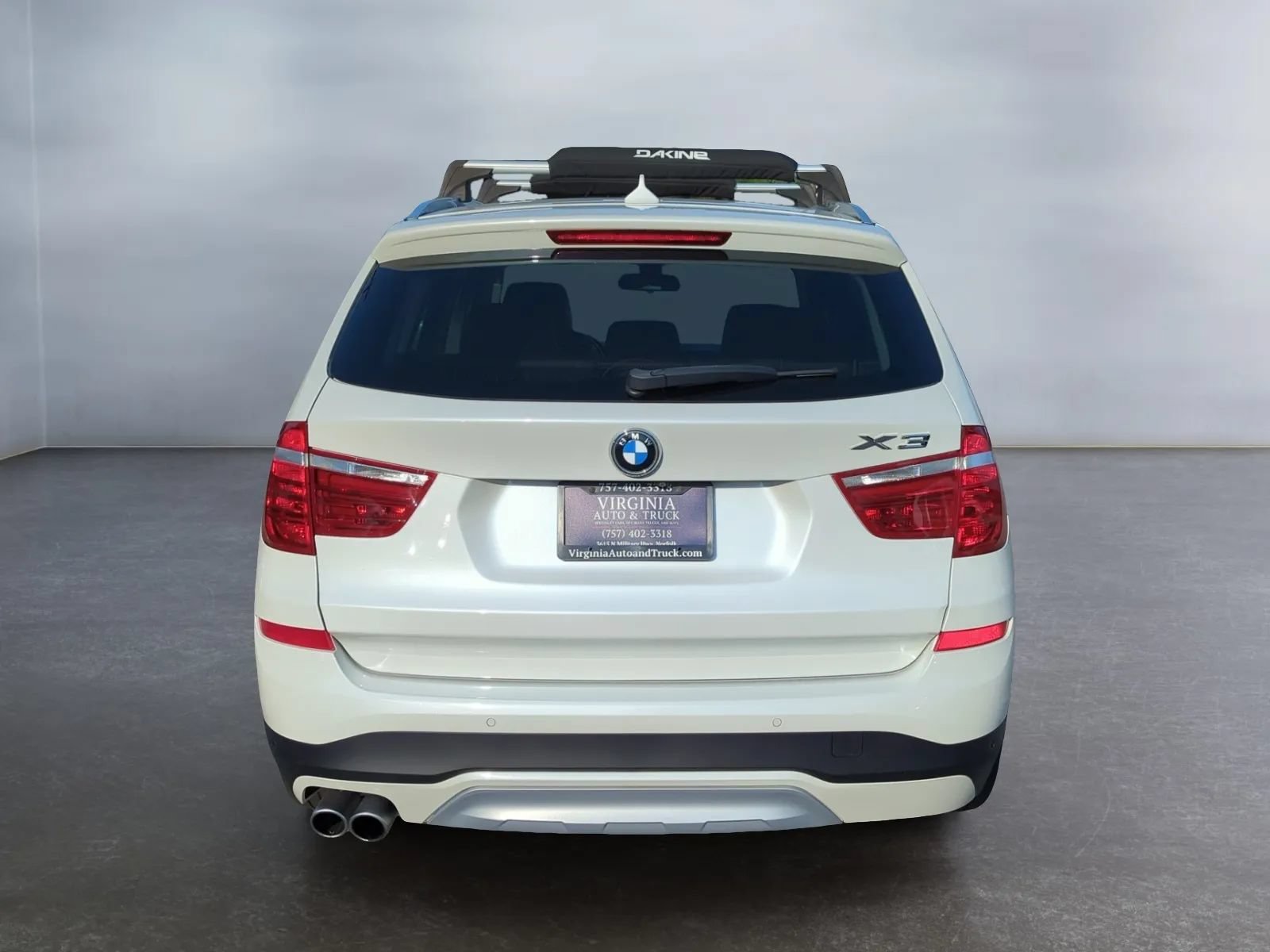 Used 2017 BMW X3 sDrive28i RWD image 9