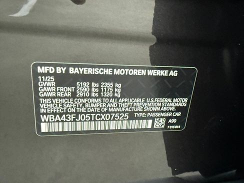 Used 2026 BMW 530i w/ Premium Package RWD image 19
