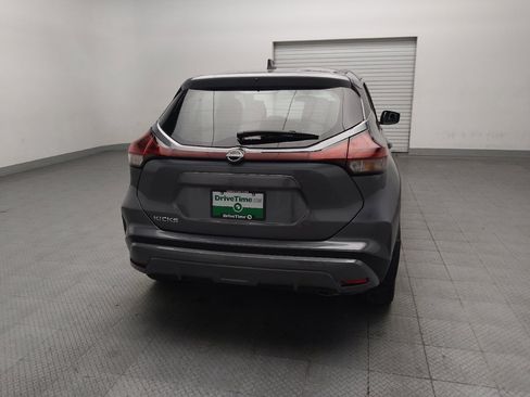 Used 2024 Nissan Kicks S FWD image 7