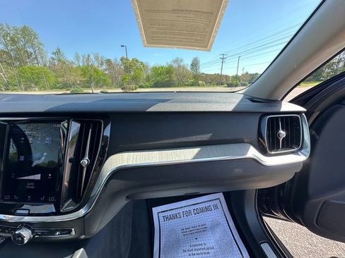 Used 2021 Volvo V60 T5 Cross Country AWD/4WD image 16