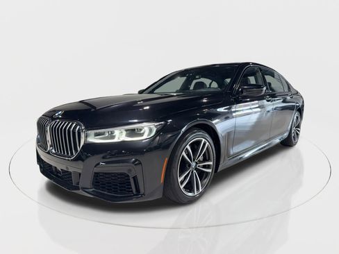 Used 2022 BMW 750i xDrive w/ M Sport Package image 5