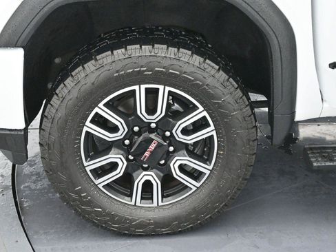 Used 2022 GMC Sierra 2500 AT4 w/ AT4 Preferred Package AWD/4WD image 37