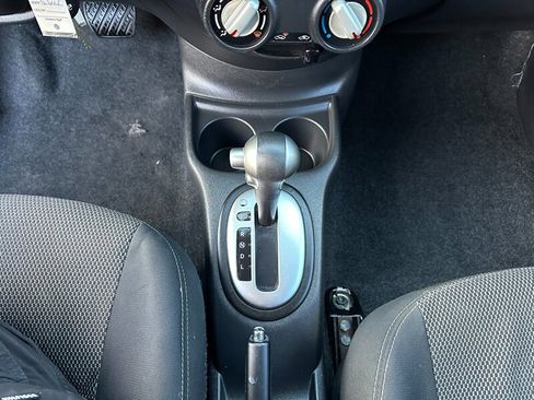 Used 2014 Nissan Versa SV image 20