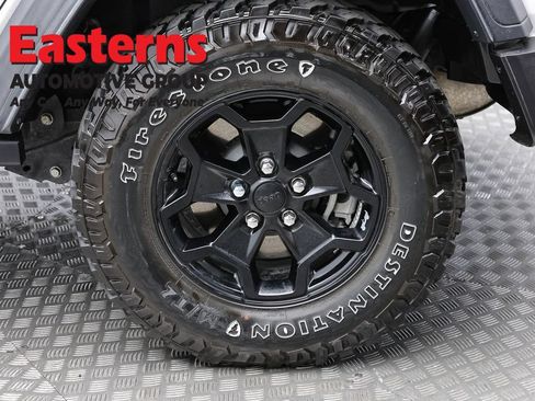 Used 2023 Jeep Wrangler Unlimited w/ Cold Weather Group AWD/4WD image 8