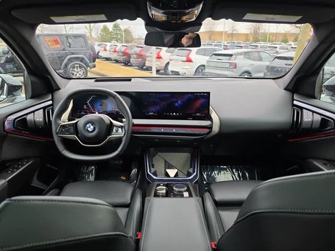 Used 2025 BMW X3 xDrive30i image 11