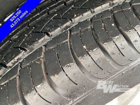 Used 2022 Buick Enclave Essence w/ Experience Buick Package image 13