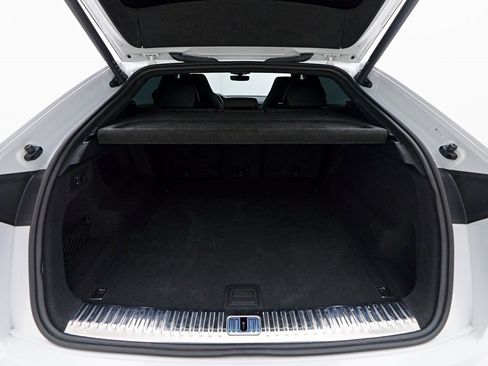 Used 2022 Lamborghini Urus image 22