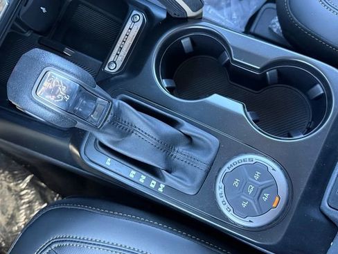 New 2026 Ford Bronco Badlands image 17