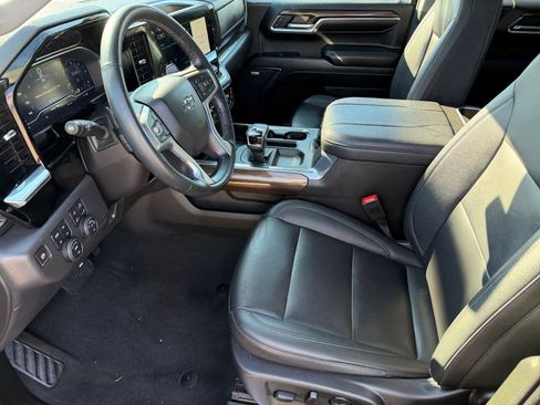 Used 2024 Chevrolet Silverado 1500 LT Trail Boss w/ LT Trail Boss Premium Package image 10