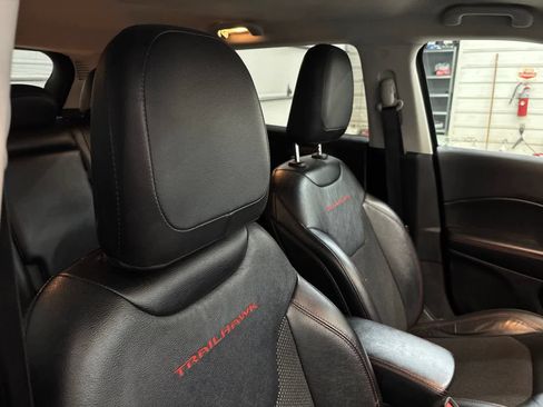 Used 2021 Jeep Compass Trailhawk AWD/4WD image 28