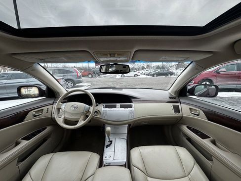 Used 2010 Toyota Avalon XLS image 27