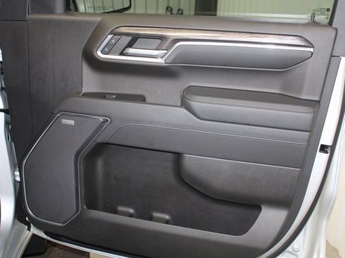 Used 2022 Chevrolet Silverado 1500 LTZ w/ LTZ Convenience Package II image 19