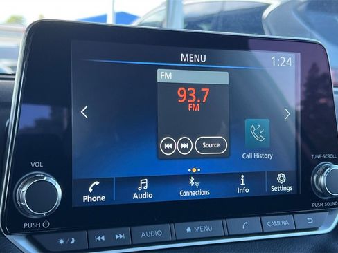 New 2025 Nissan Sentra SR w/ Midnight Edition image 15