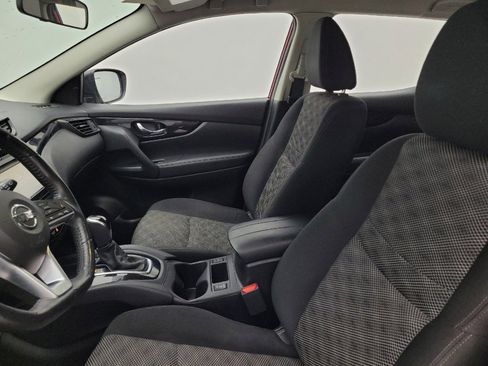 Used 2018 Nissan Rogue Sport SV w/ SV Technology Package image 17