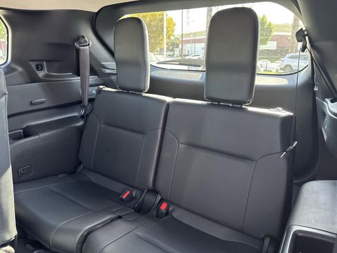 Used 2024 Mitsubishi Outlander SE image 27