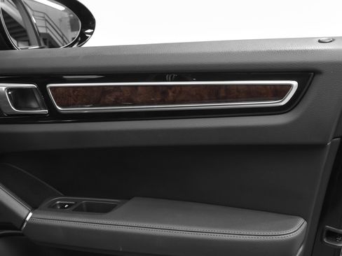 Certified 2023 Porsche Cayenne AWD/4WD image 24