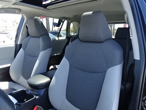 Certified 2025 Toyota RAV4 XLE w/ Convenience Package FWD image 19