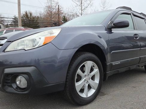 Used 2014 Subaru Outback 2.5i Premium AWD/4WD image 6