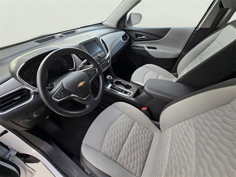 Used 2018 Chevrolet Equinox LT image 59
