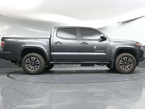 Used 2020 Toyota Tacoma TRD Sport image 25