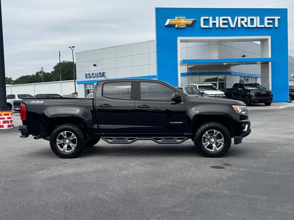 Used 2019 Chevrolet Colorado Z71 AWD/4WD image 2
