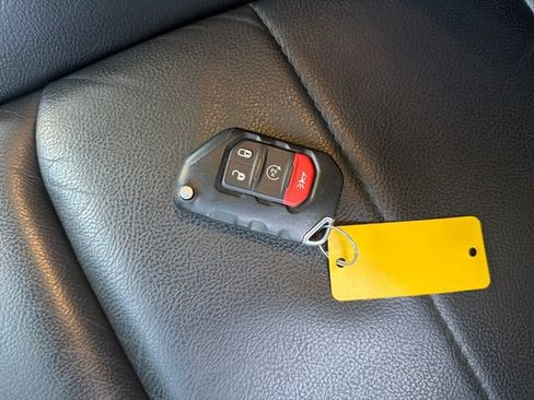 Used 2019 Jeep Wrangler Unlimited Sahara AWD/4WD image 21