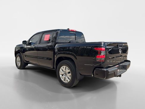 Used 2023 Nissan Frontier SV w/ SV Premium Package image 3