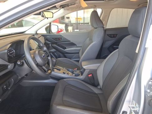 Used 2025 Subaru Crosstrek 2.5i Premium AWD/4WD image 3