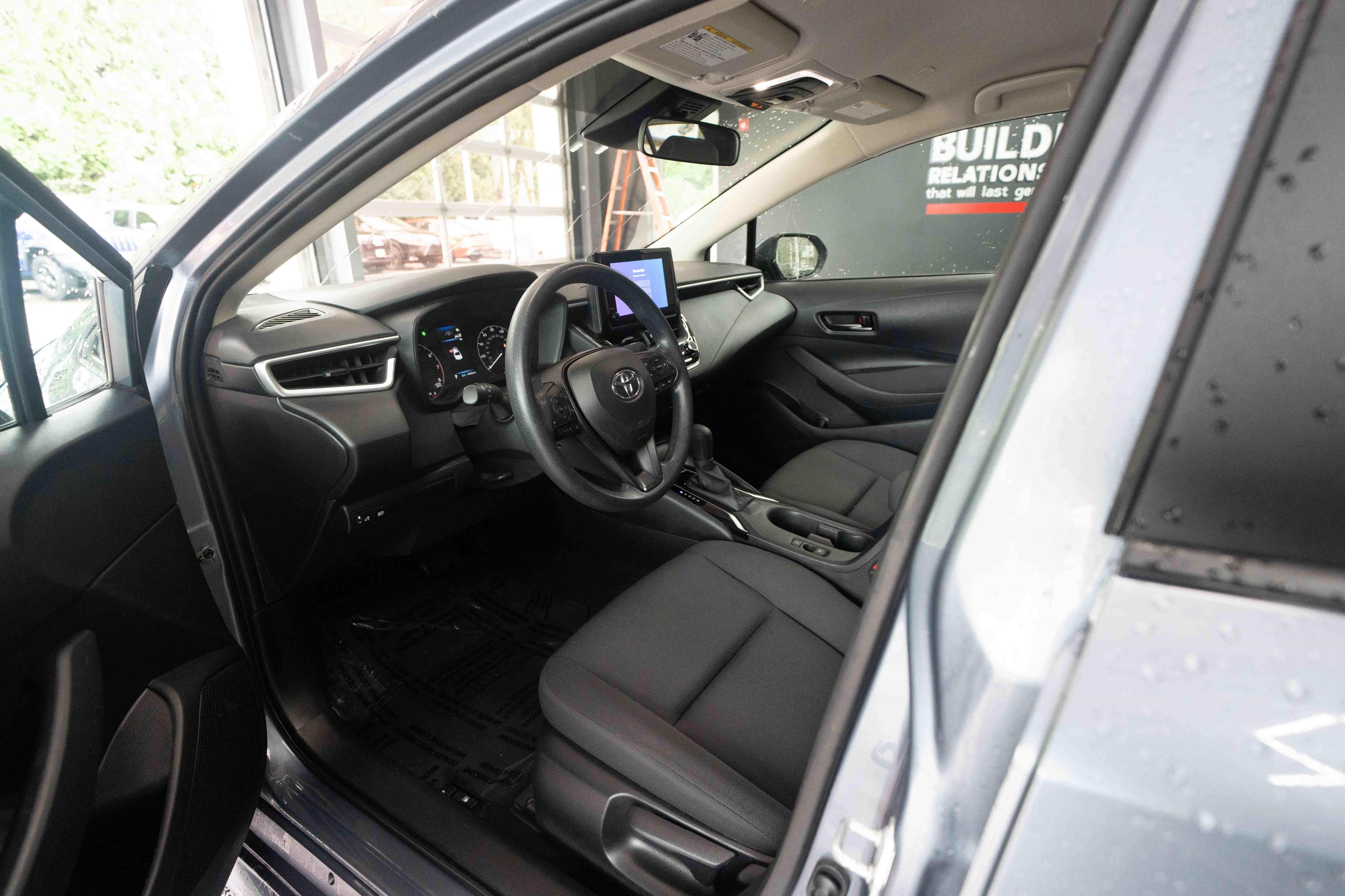 Used 2024 Toyota Corolla LE FWD image 8