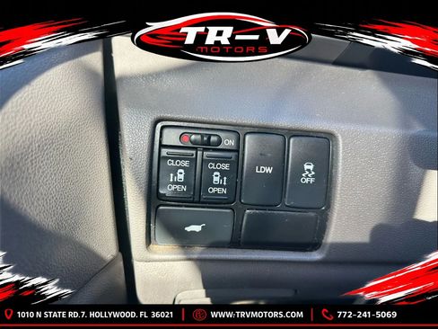 Used 2015 Honda Odyssey EX-L image 18