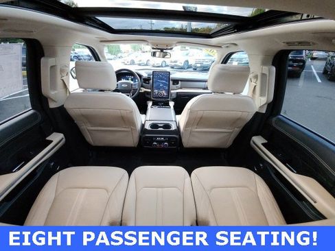 Used 2022 Ford Expedition Platinum image 2