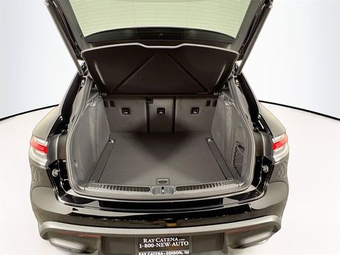 New 2026 Porsche Macan image 28