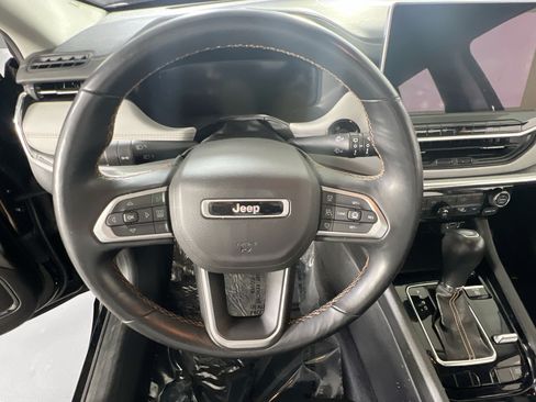 Used 2022 Jeep Compass Limited w/ Elite Group AWD/4WD image 11