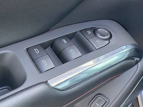Used 2025 Chevrolet Traverse Z71 w/ Enhanced Driving Package AWD/4WD image 26