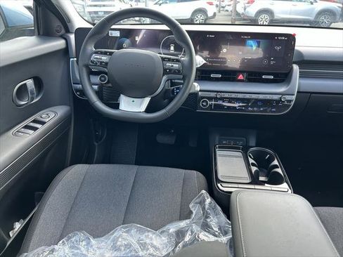 New 2025 Hyundai Ioniq 5 SE image 23