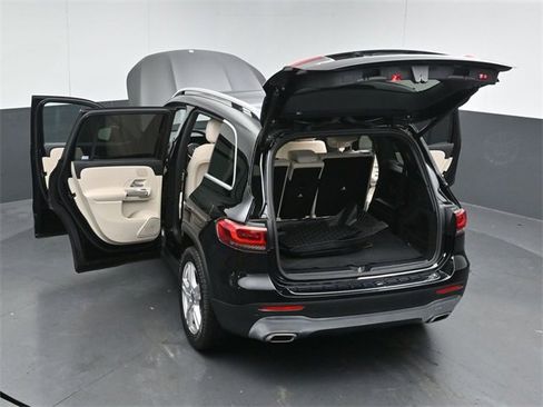 Used 2021 Mercedes-Benz GLB 250 4MATIC image 59