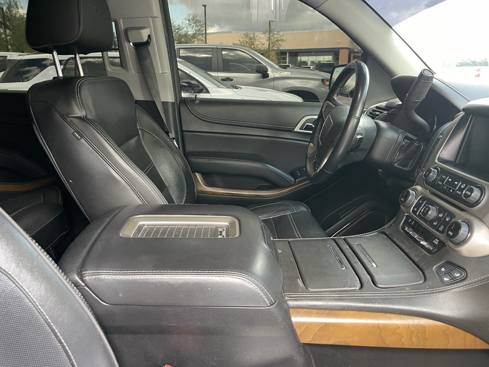 Used 2020 GMC Yukon Denali w/ Denali Ultimate Package AWD/4WD image 6
