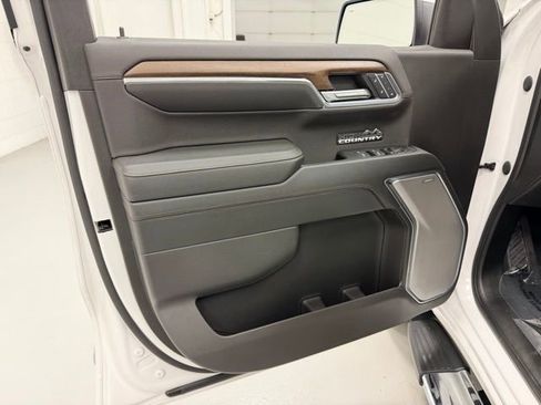 Certified 2023 Chevrolet Silverado 1500 High Country w/ Technology Package image 22