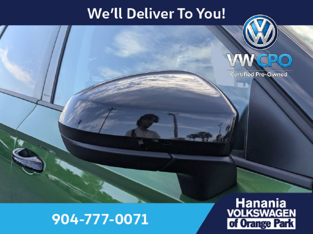 Certified 2025 Volkswagen Taos SE FWD image 10