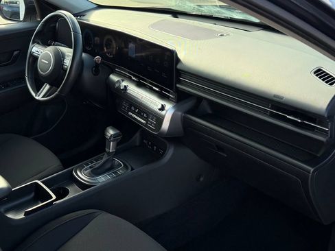 Used 2025 Hyundai Kona SEL FWD image 25
