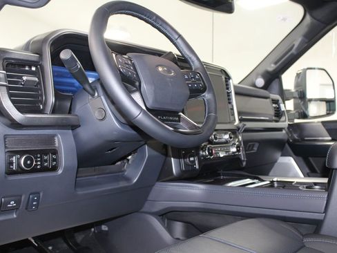 New 2026 Ford F350 4x4 Crew Cab DRW Super Duty image 27