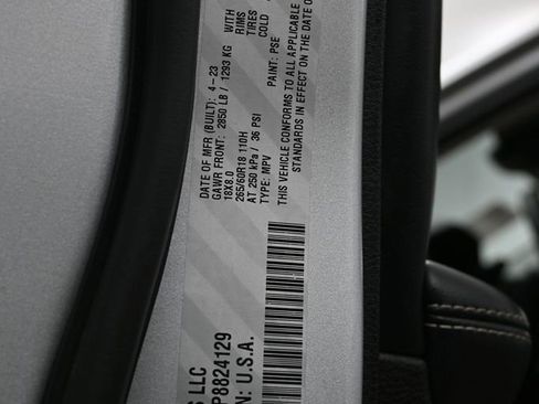 Used 2023 Jeep Grand Cherokee L Laredo image 45