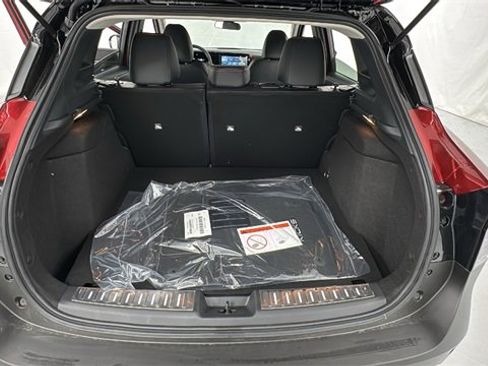 Used 2025 Nissan Kicks SR w/ Illumination Package image 15