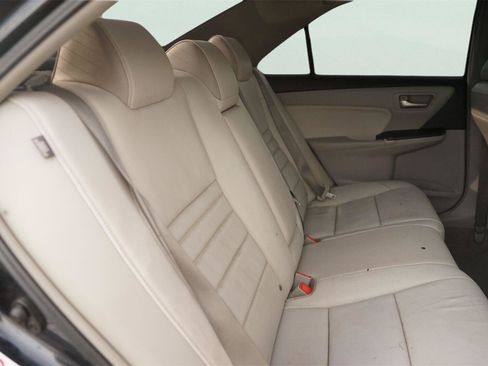 Used 2015 Toyota Camry XLE FWD image 16