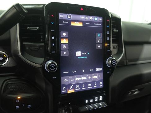 Used 2025 RAM 2500 Big Horn AWD/4WD image 25