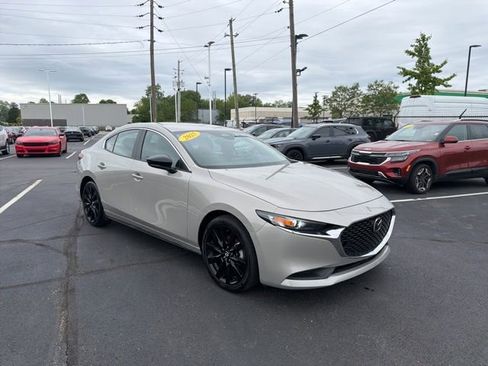 Used 2025 MAZDA MAZDA3 s FWD image 1