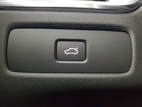 Used 2026 Volvo XC60 B5 Plus w/ Protection Package Premier AWD/4WD image 35